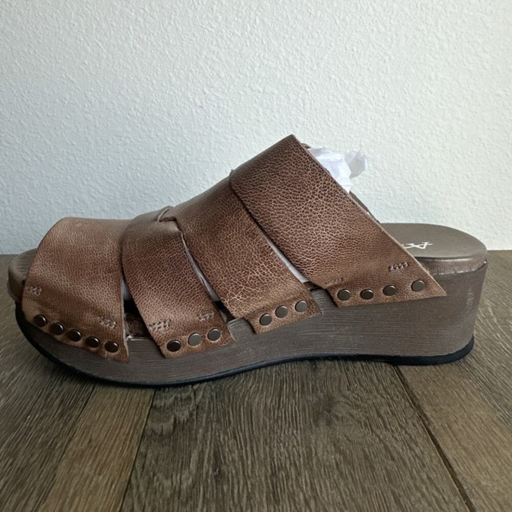 Antelope Four Band Wedge Sandals Women's 7 Brown Leather Studded Platform Mule